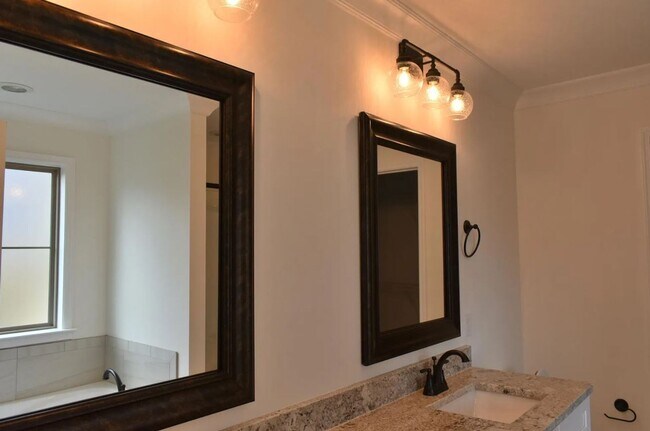 Building Photo - Rental in Ooltewah - 3 Bedrooms + Finished Basement