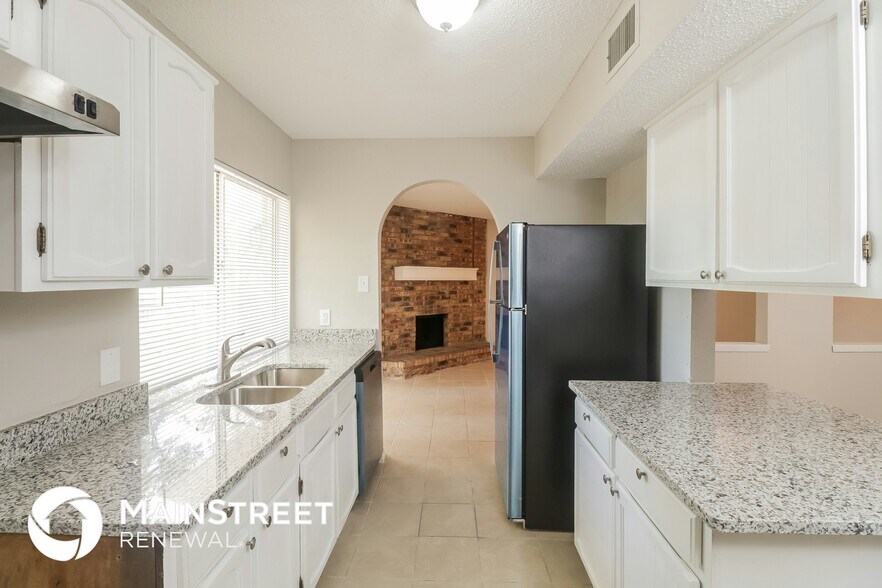 Building Photo - 5640 Cherilee Ln