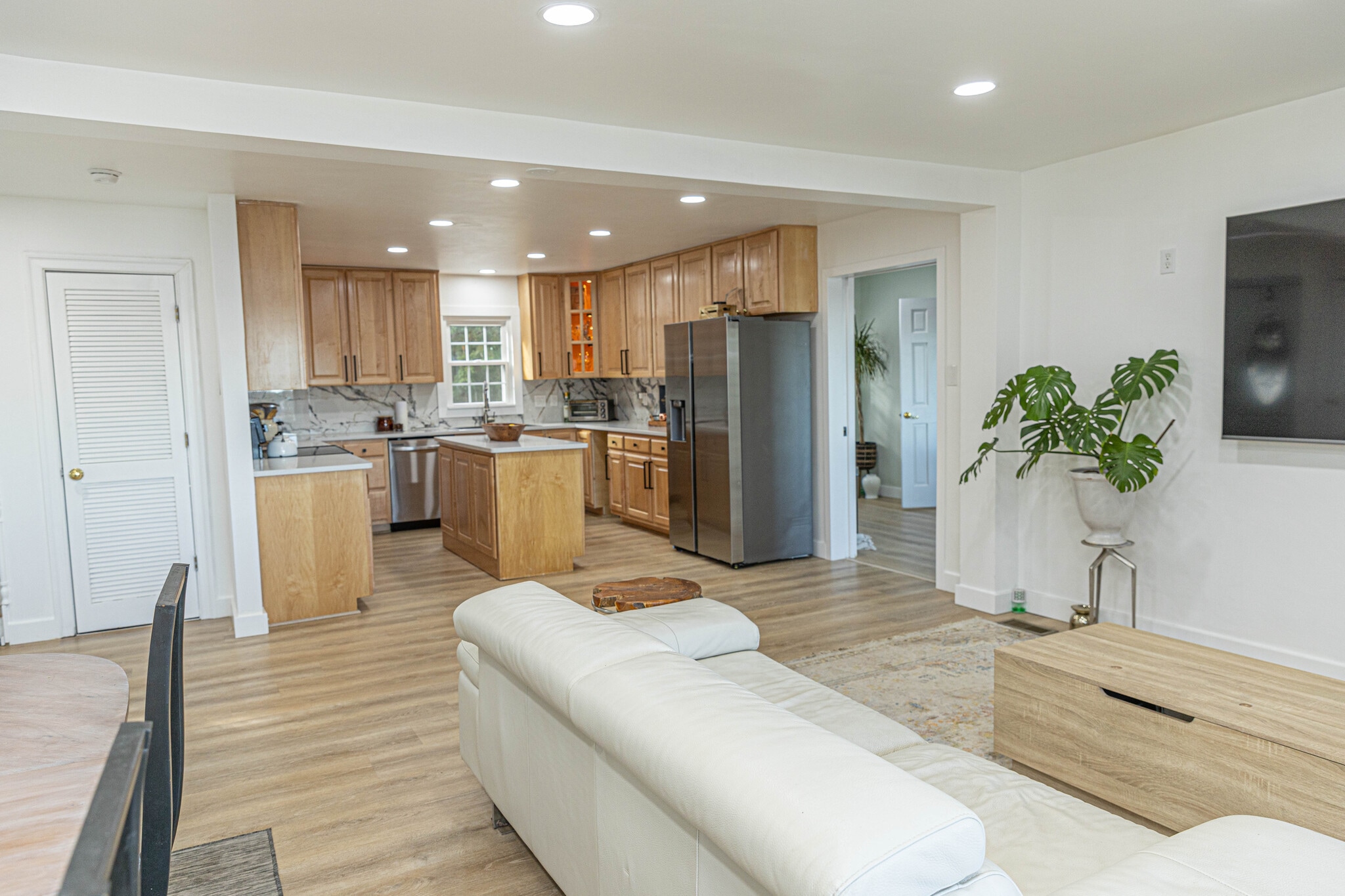 Building Photo - 212 Ambler St