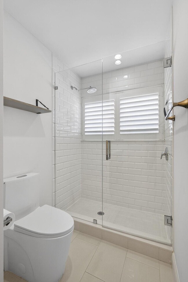 Building Photo - 259 Old Meadow Way