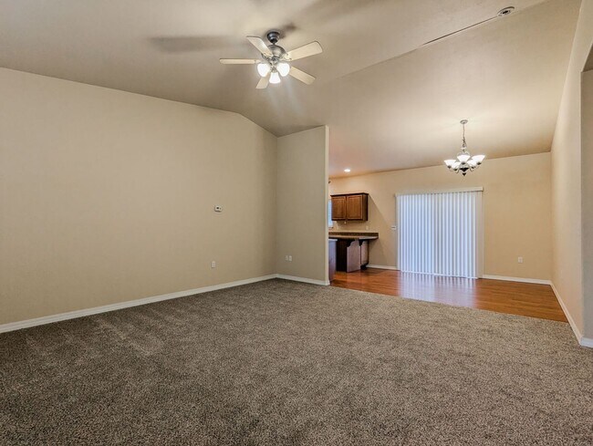 Building Photo - 4922 109th St NE