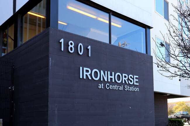 Building Photo - Ironhorse at Central Station