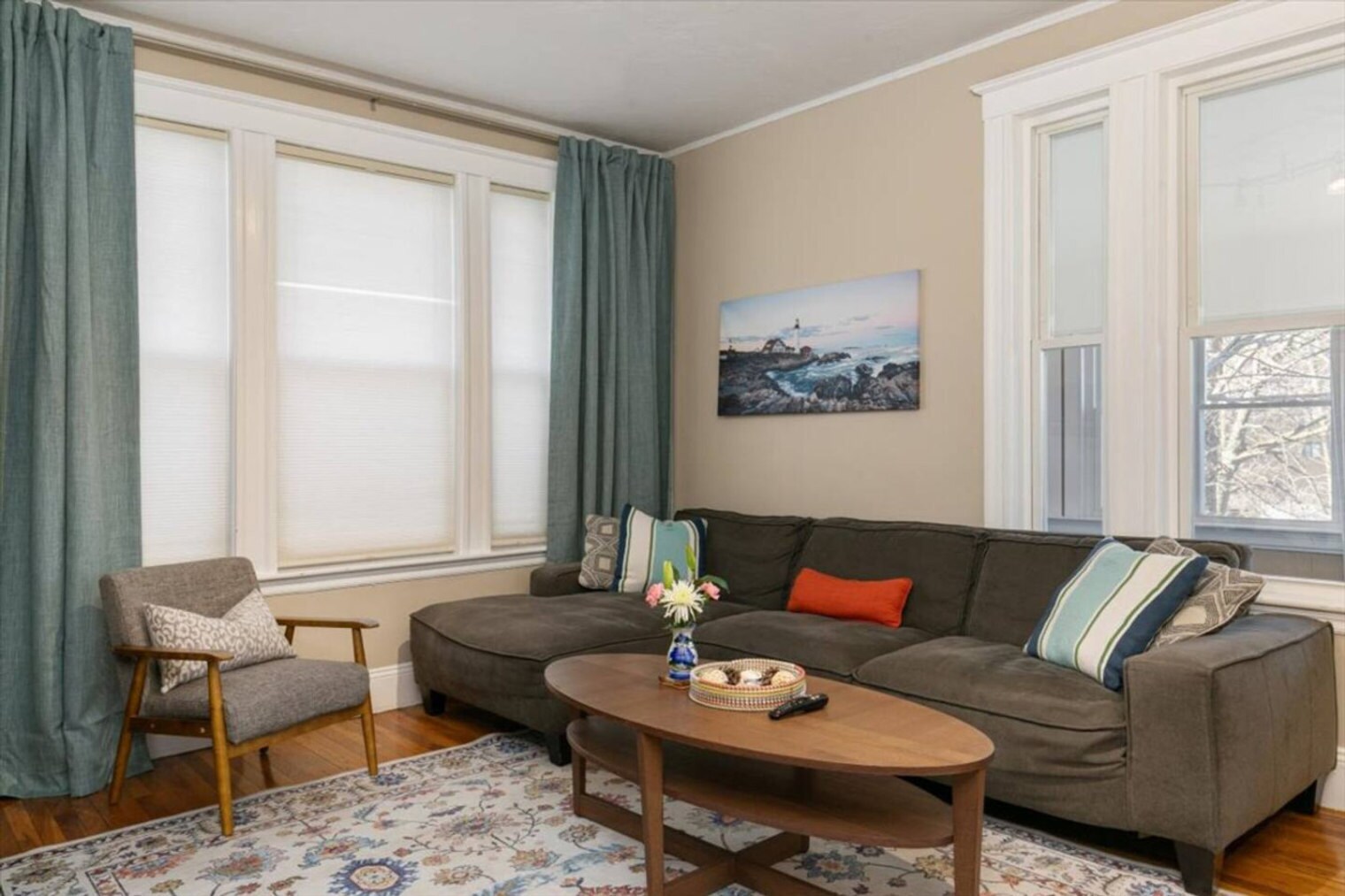 Building Photo - 46 Russell St