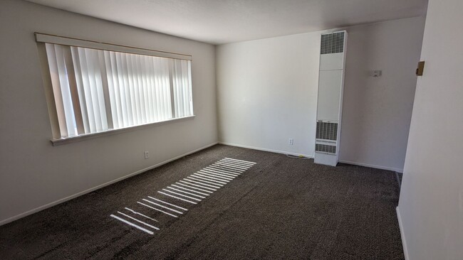 Building Photo - 307 S 300 W