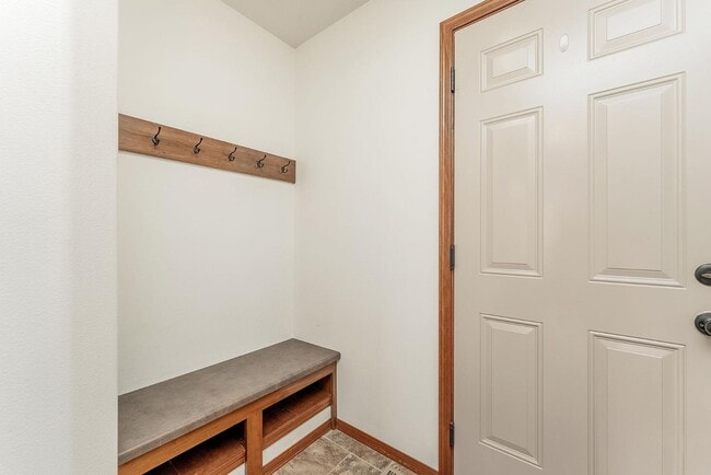 Building Photo - 5721 Bream Ct