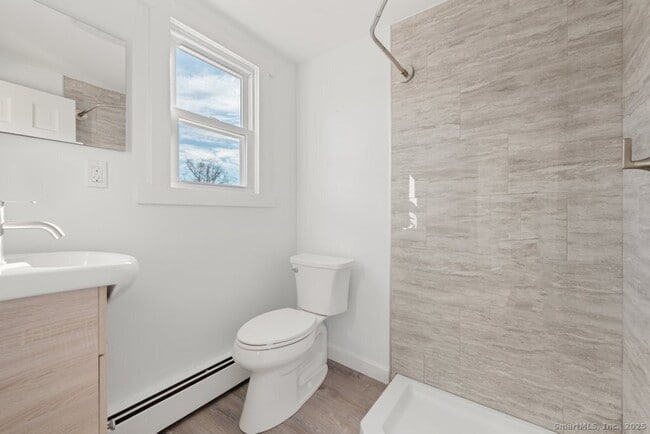 Building Photo - 120 Obtuse Hill Rd