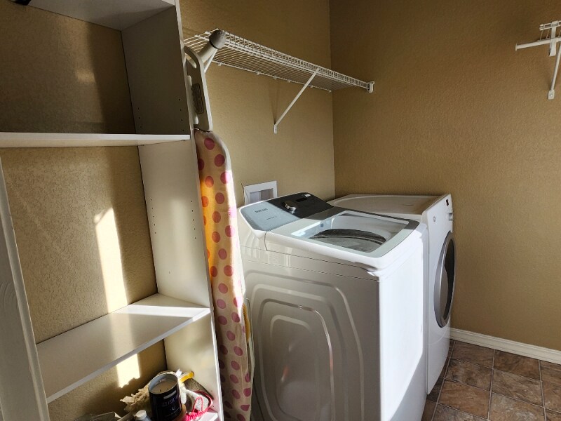 Building Photo - 2349 Spring Blossom Dr