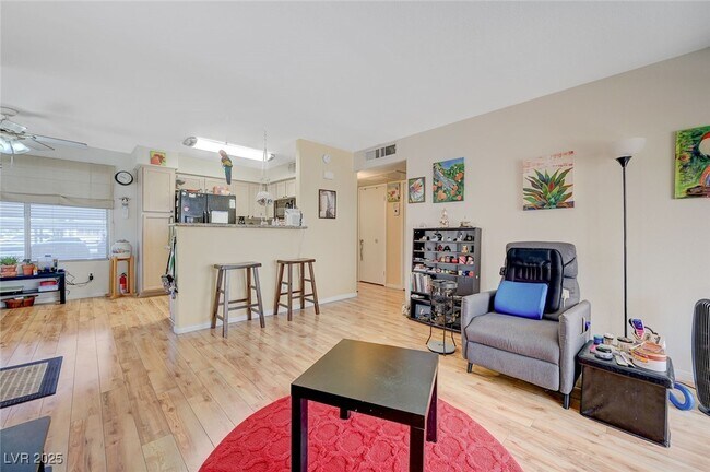 Building Photo - 5196 Mandalay Springs Dr