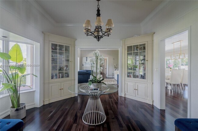 Building Photo - 8500 SW 70th St