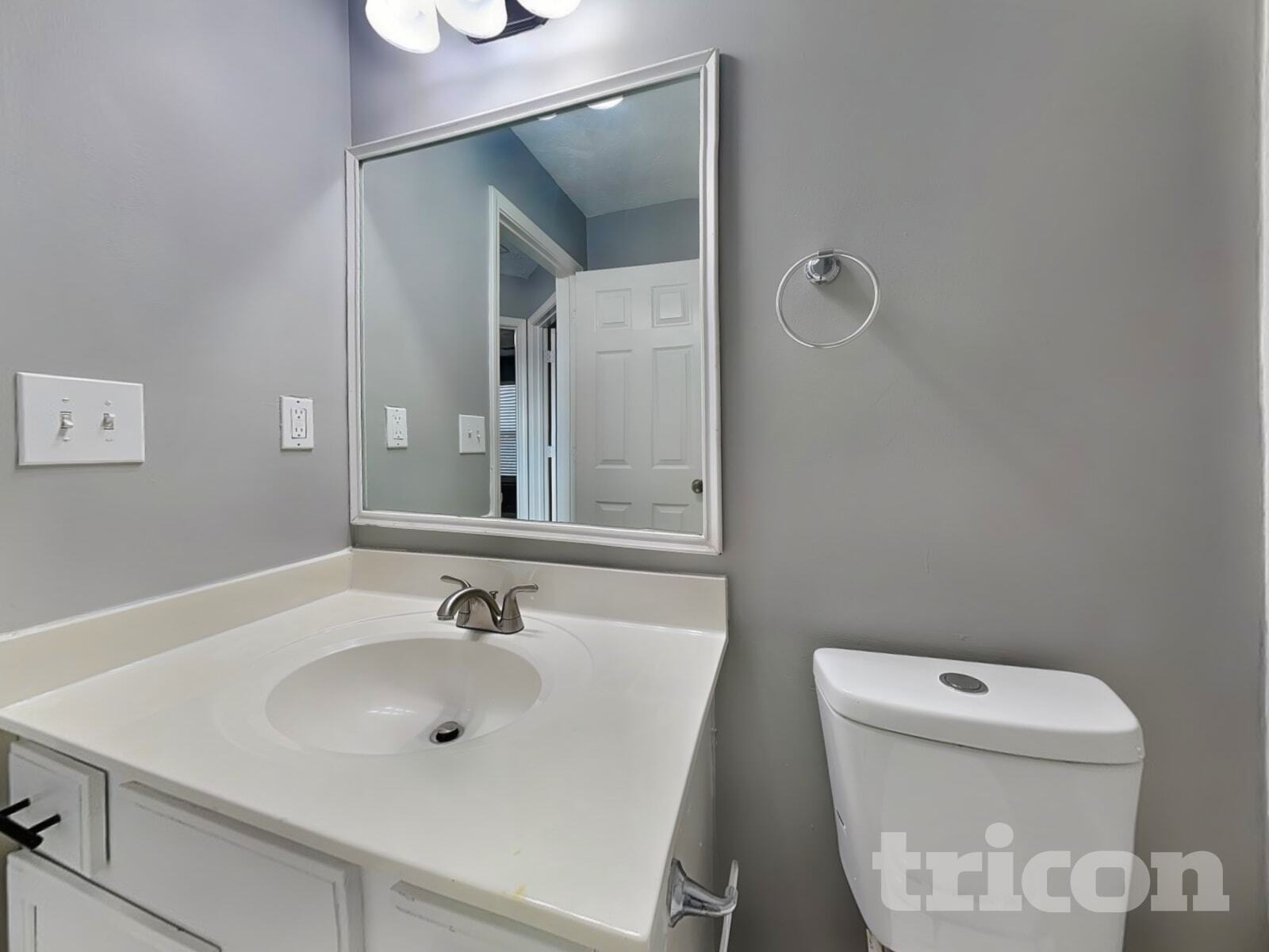 Building Photo - 6836 Bridgewood Dr