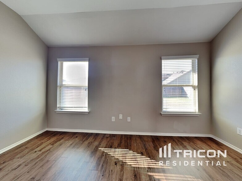 Building Photo - 15426 Rancho Joya Wy