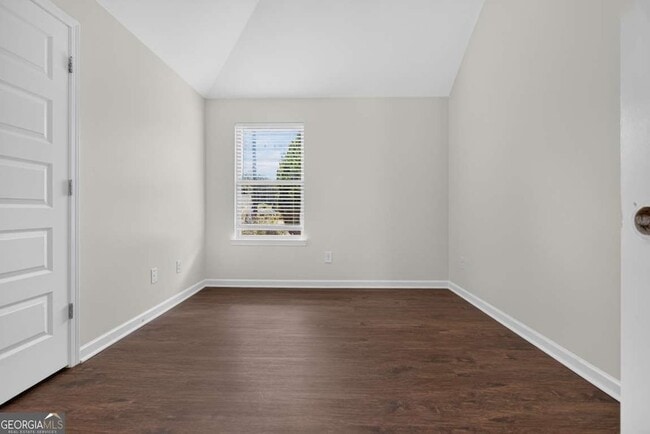 Building Photo - 2210 Apple Orchard Way