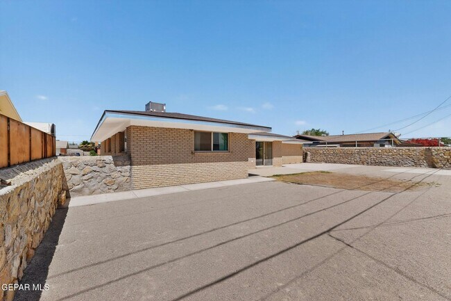 Building Photo - 3202 Killkenny St