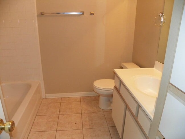 Building Photo - 509 Texas Ave