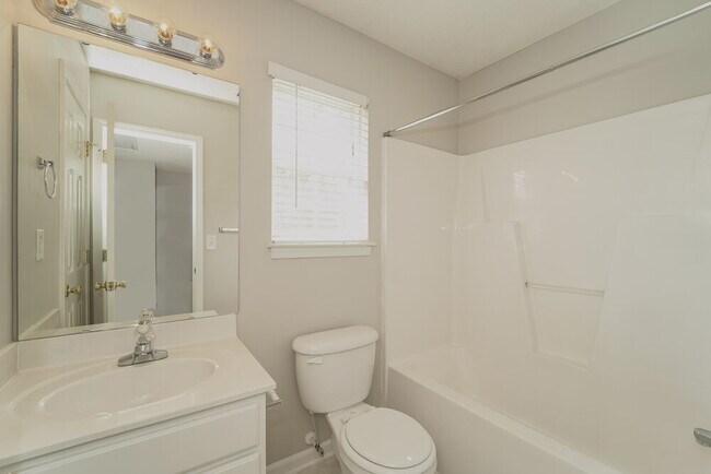 Building Photo - 9612 Ashlyn Elizabeth Ct