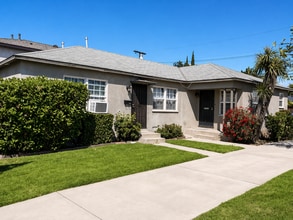 Building Photo - Modern 2-Bedroom Apartment in Prime West LA Location