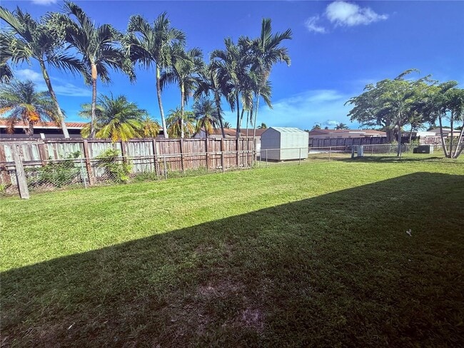 Building Photo - 2671 SW 118th Ct