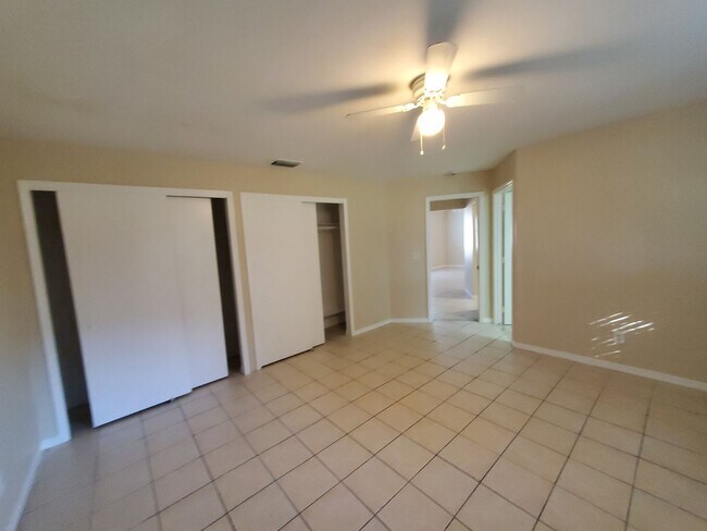 Building Photo - 1436 SE 33rd Terrace