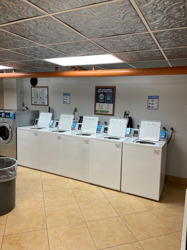 Building Photo - 2141 I St NW