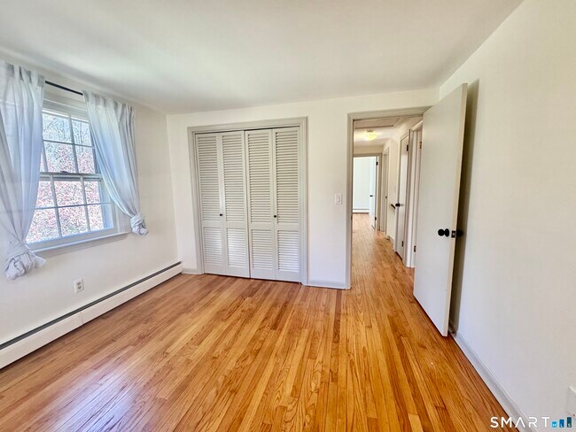 Building Photo - 14 Bower Rd