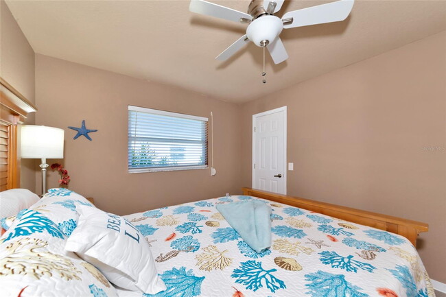 Building Photo - "3-Bedroom Oasis with Granite Accents & Mo...