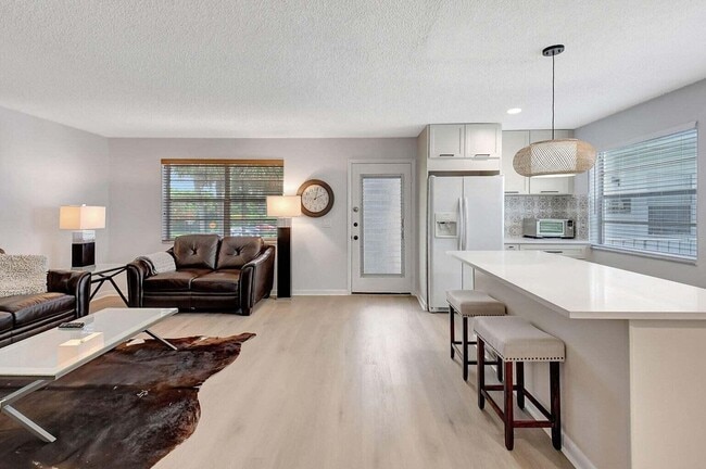 Building Photo - 74 Normandy Ln