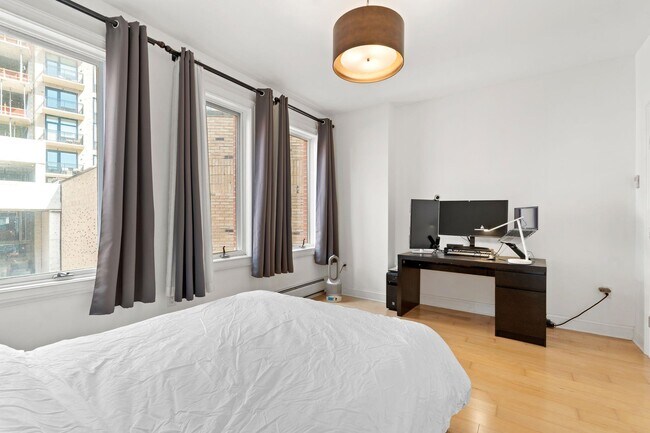 Building Photo - 110 Tidewater St