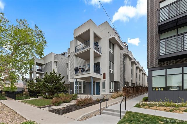 Building Photo - 2725 W 25th Ave