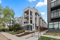 Building Photo - 2725 W 25th Ave