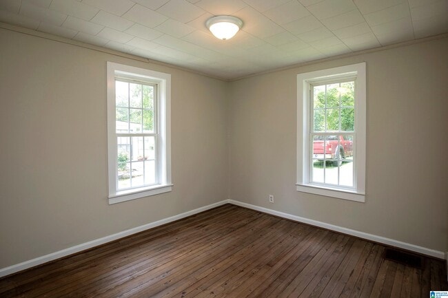 Building Photo - 628 Sharon Blvd