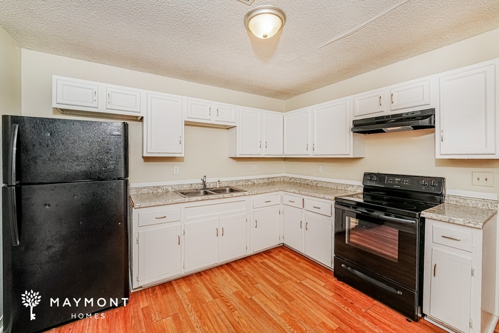 Building Photo - 732 Spring St