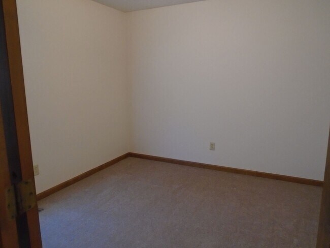 Building Photo - 921 Glen Reilly Dr