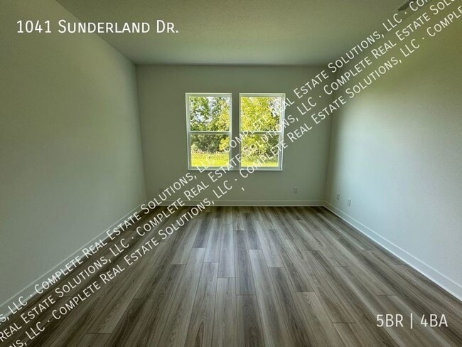 Building Photo - 1041 Sunderland Dr