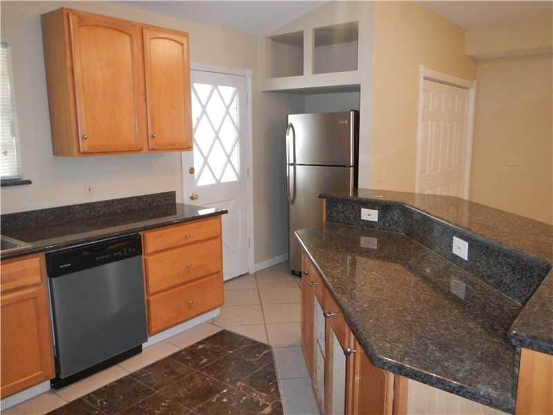 kitchen - 5071 Lyons Ct