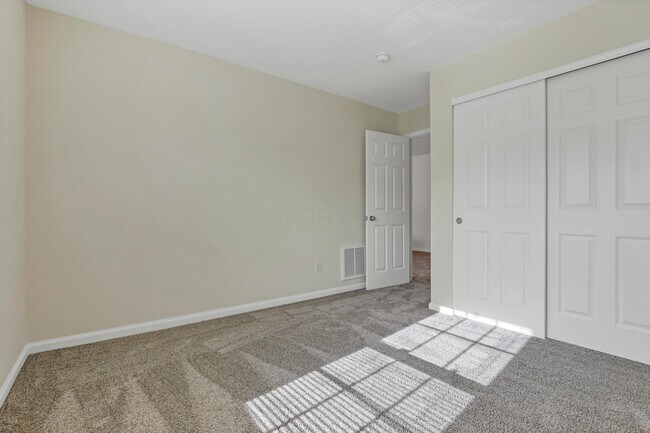 Building Photo - 419 Fuller's Cir