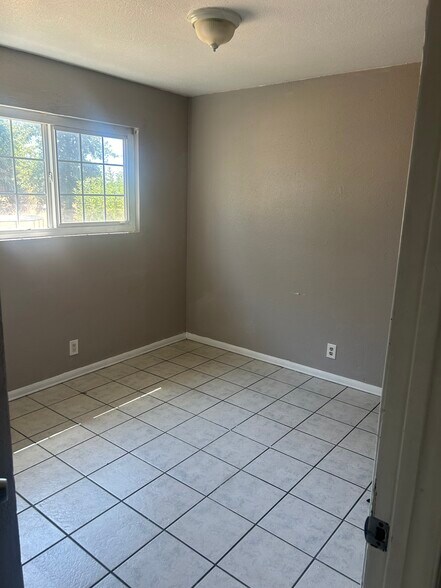 Building Photo - 6062 Vierra Ln