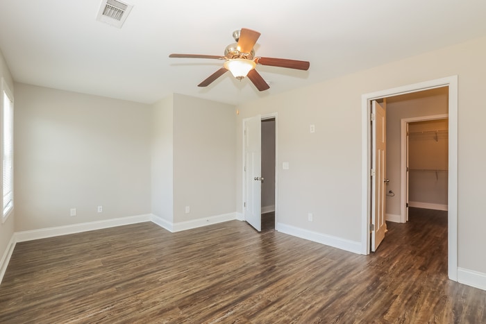 Building Photo - 161 Colony Park Ln