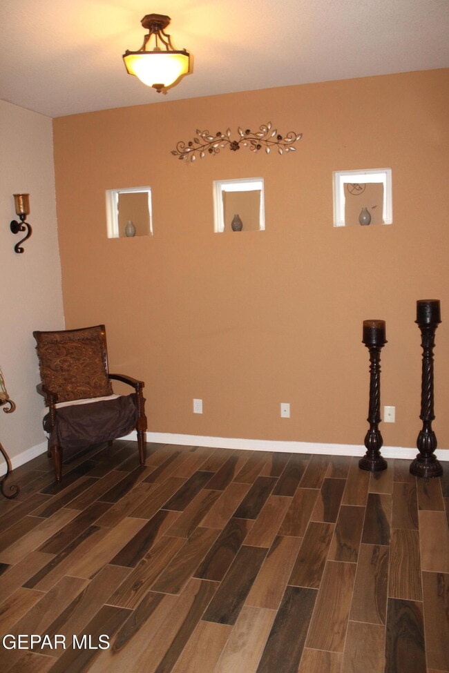 Building Photo - 336 Emerald Woods St