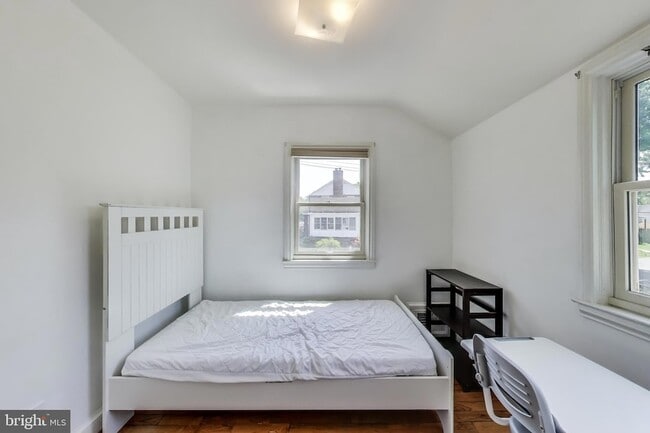 Building Photo - 4600 Jones Bridge Rd