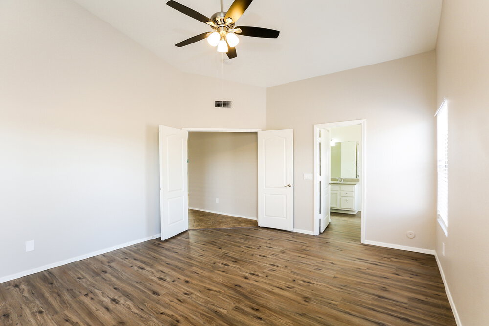 Building Photo - 1058 S Sierra St