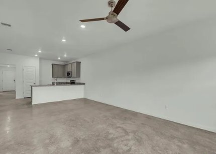 Building Photo - 901 Cherry Laurel Ln