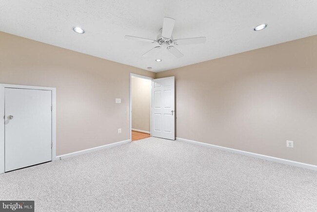 Building Photo - 10105 Cotter Ct