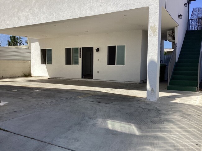 Building Photo - 11033 S Burin Ave