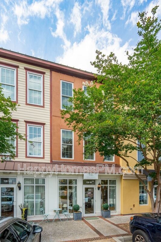 Building Photo - 728 S Shelmore Blvd