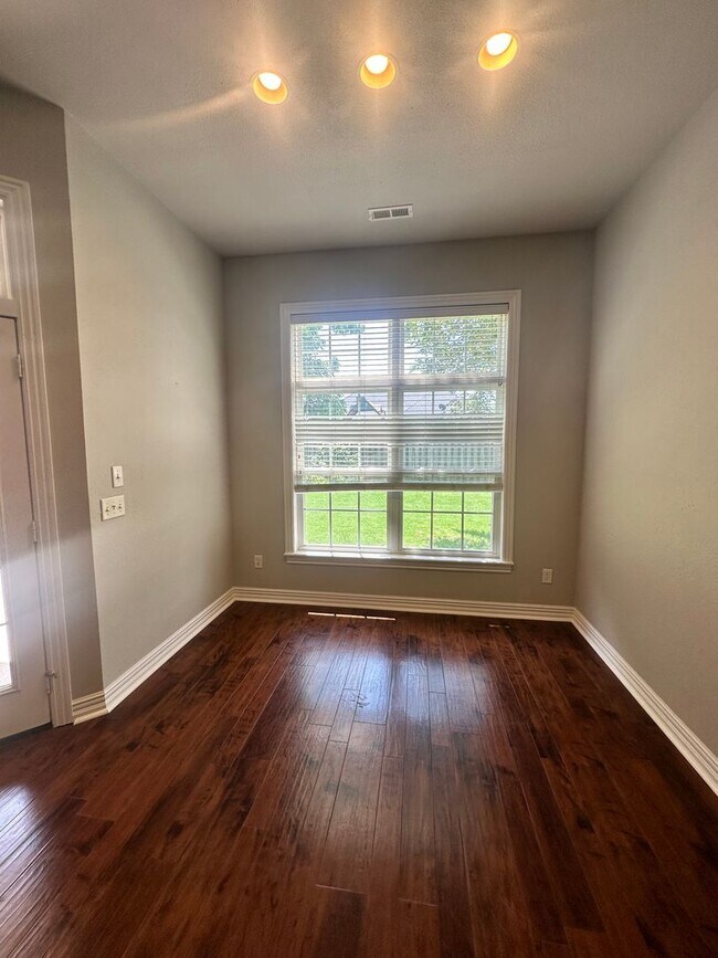 Building Photo - 4 Bed/3 Bath for rent in Bentonville! New ...