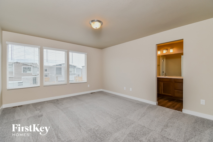 Building Photo - 11148 Murrelet Dr
