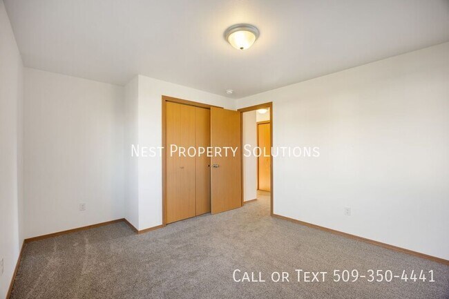 Building Photo - 1317 W Electra St