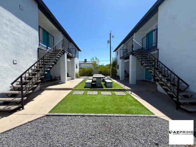 Building Photo - $1350 OFF FIRST MONTH RENT MOVE-IN SPECIAL...