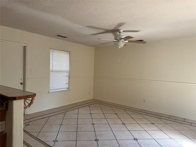 Building Photo - 5342 Burbank Dr