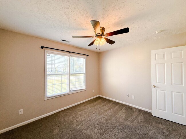 Building Photo - 1904 Yellowbrick Rd